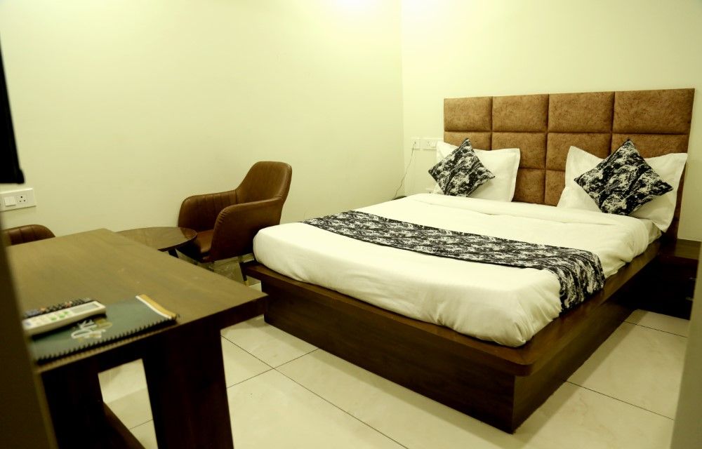 Hotel Prism Grand